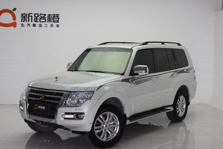 莱芜二手三菱帕杰罗 2018款 帕杰罗97 GLS3.8L 五门中东版 天窗自动