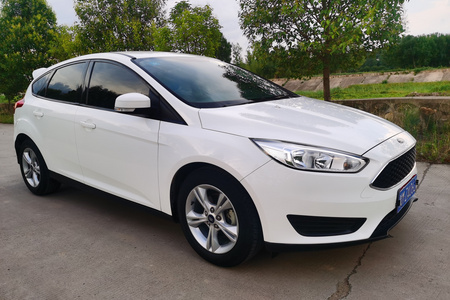 三门峡二手福特福克斯 2017款 两厢 1.6L 双离合 舒适型智行版