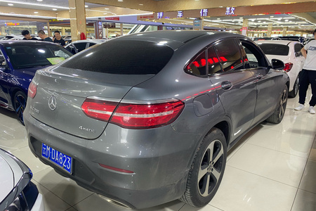 德宏二手奔驰GLC轿跑 2018款 GLC 200 4MATIC 轿跑SUV
